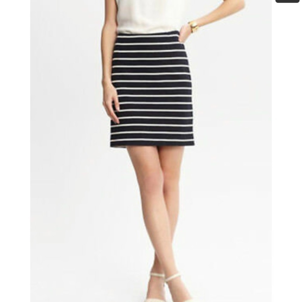 Banana Republic Navy Blue and White Striped Skirt